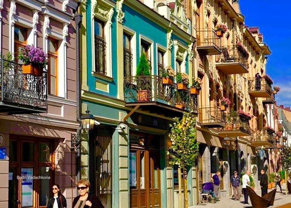 Q&B House Hotell Tbilisi Eksteriør bilde