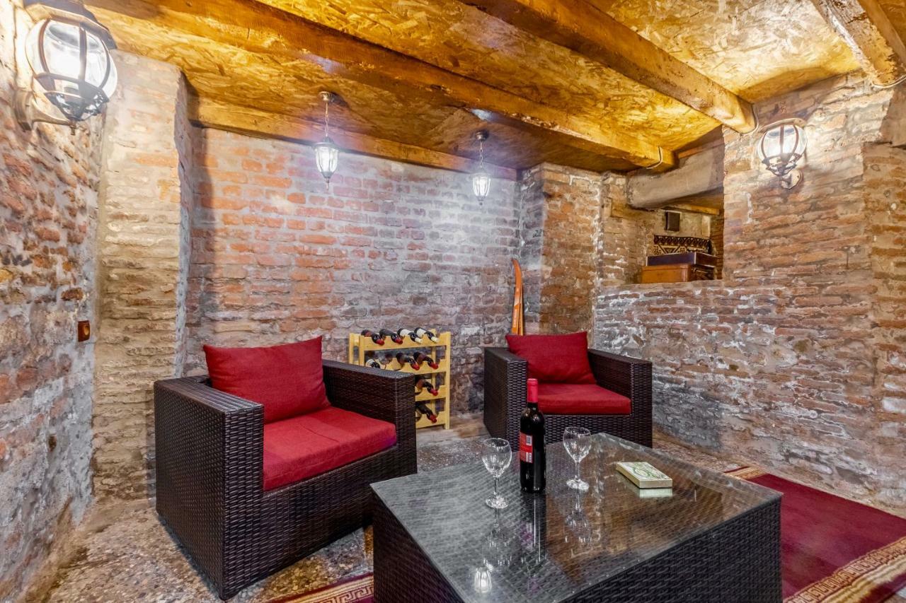 Q&B House Hotell Tbilisi Eksteriør bilde